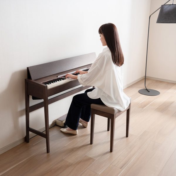 Roland Kiyola Piano KF-25 in Smoked Oak