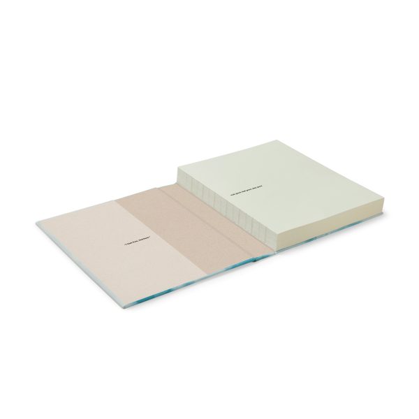 Look Good. Feel Good. Play Good: Nike Apparel - Hardcover Book