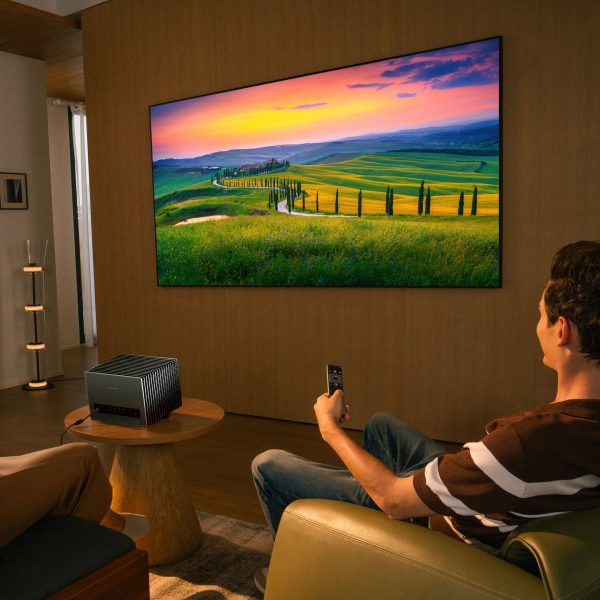 VisionMaster Pro2 RGB 4K Triple Laser Projector