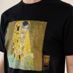 MoMA UNIQLO Gustav Klimt Poster T-Shirt
